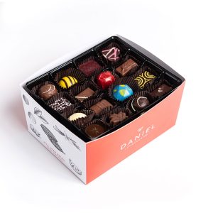 Daniel Chocolates_Signature-Chocolate-Box-52pc_open